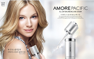 AMOREPACIFIC WITH MAGAZINE